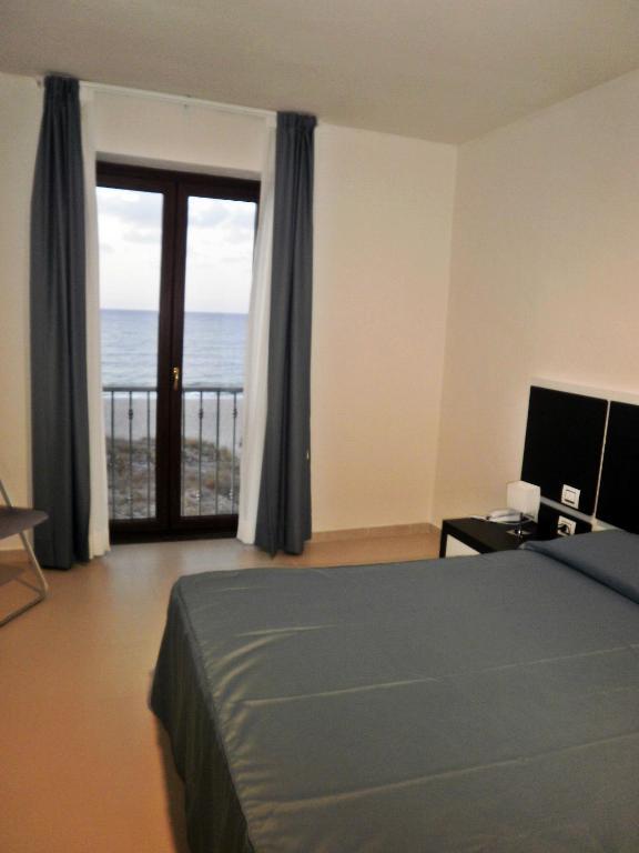 Buddi Hotel Platamona Eksteriør billede