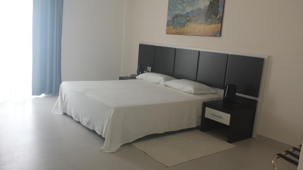 Buddi Hotel Platamona Eksteriør billede