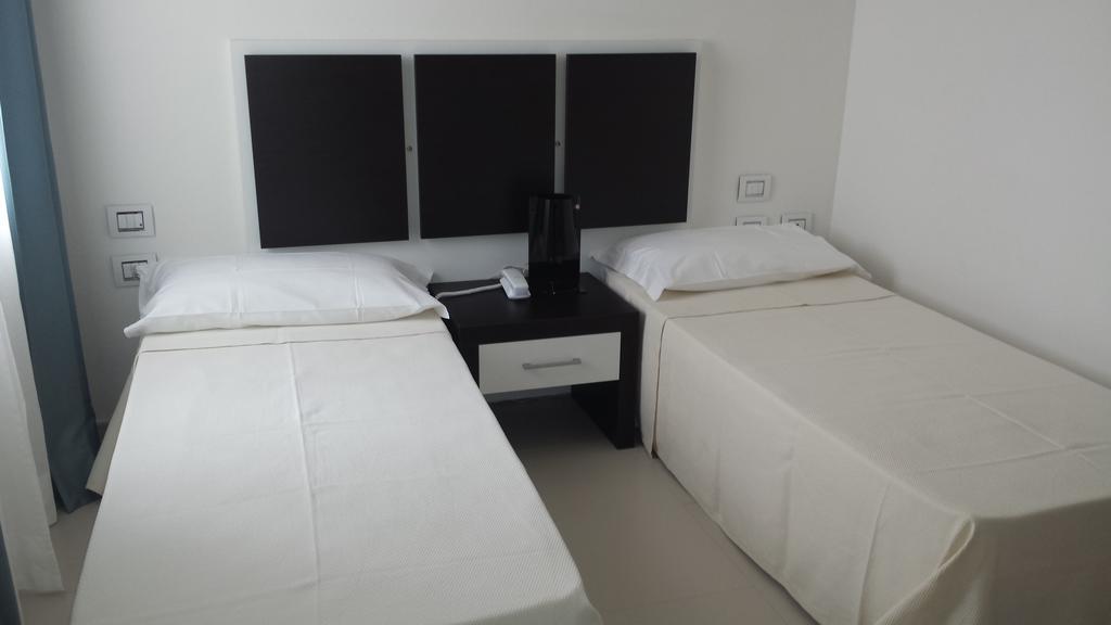 Buddi Hotel Platamona Eksteriør billede