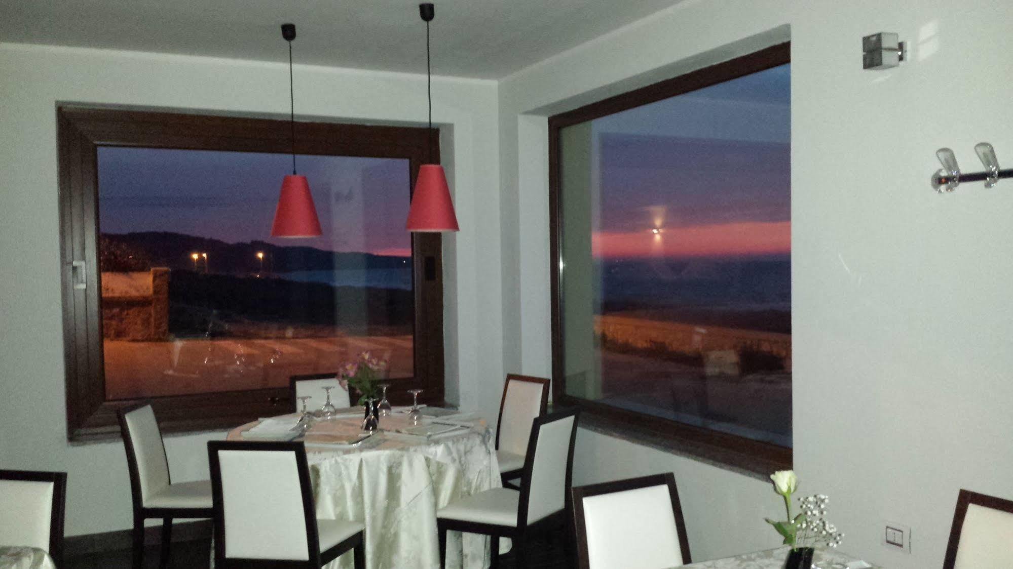 Buddi Hotel Platamona Eksteriør billede