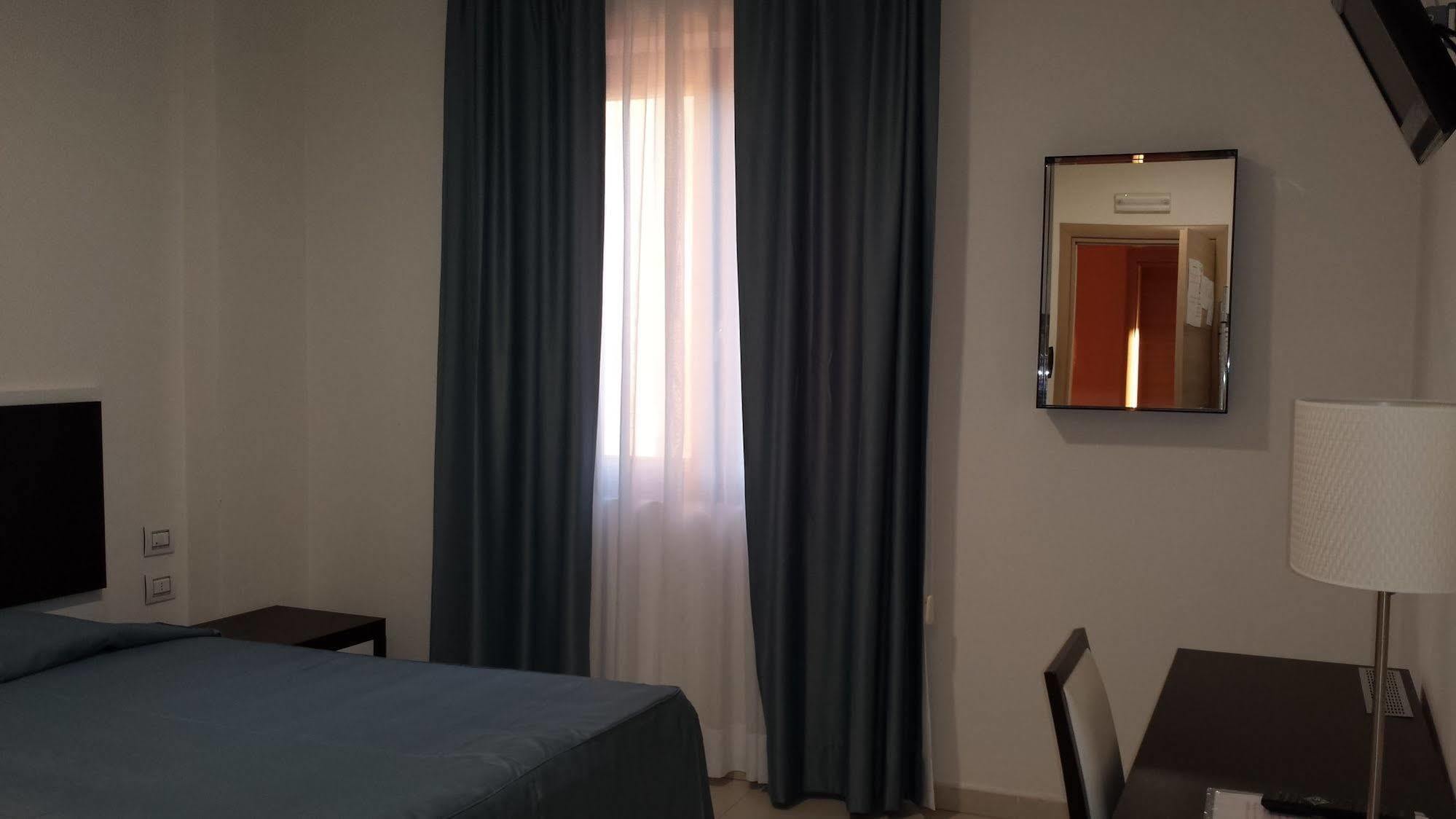 Buddi Hotel Platamona Eksteriør billede