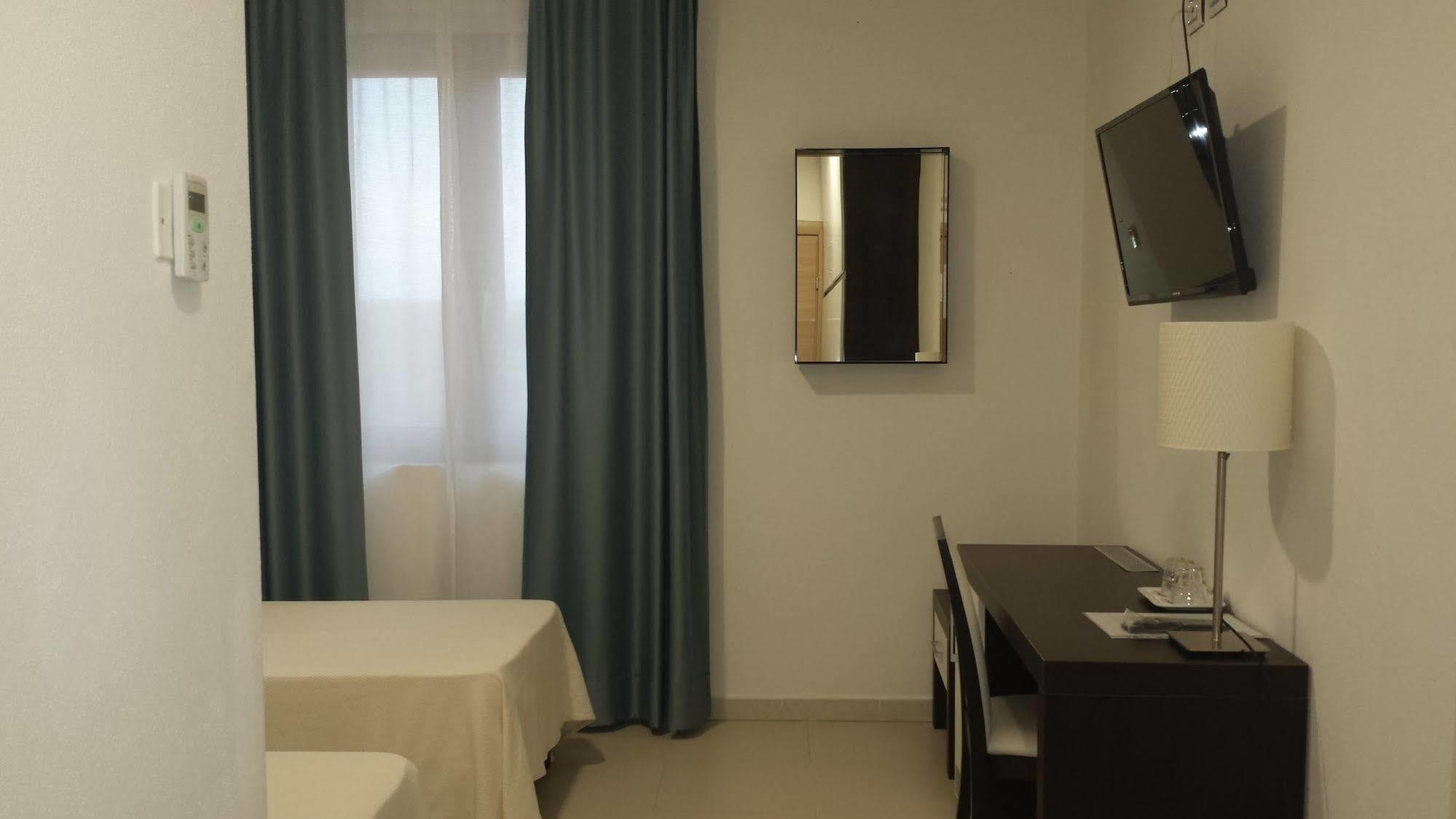 Buddi Hotel Platamona Eksteriør billede